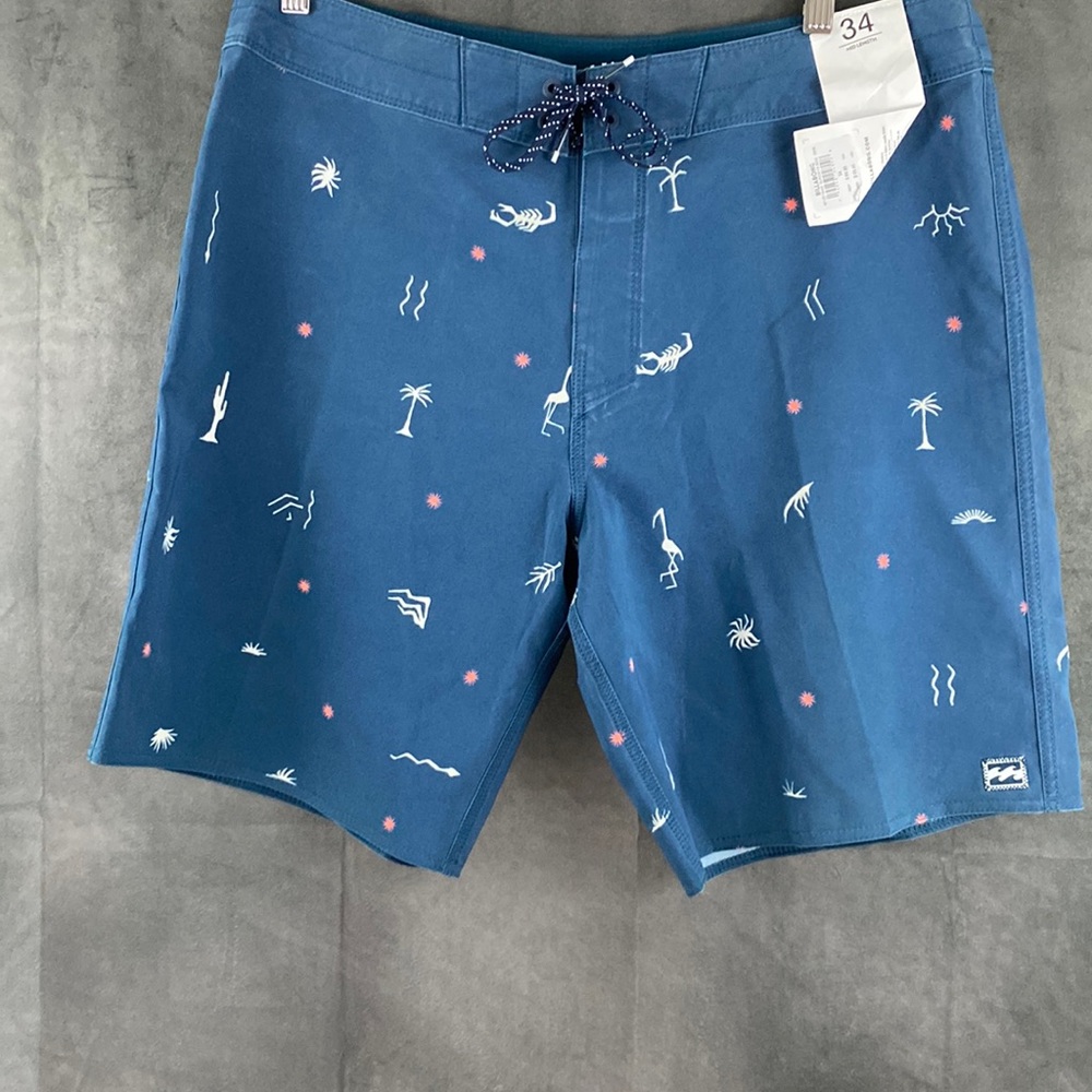 NWT Billabong performance boardshorts size 34
